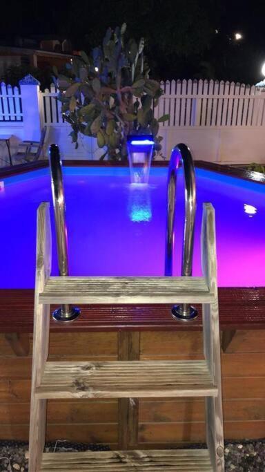 Le Sable Bleu - Evasion Tropicale A Sainte-Anne - Plage 5Min - Piscine - Parking - Logement Climatise - Vue Sur Les Palmiers - Parfait Pour Sejours En Famille Ou Entre Amis Exterior foto