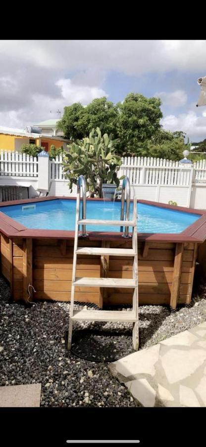 Le Sable Bleu - Evasion Tropicale A Sainte-Anne - Plage 5Min - Piscine - Parking - Logement Climatise - Vue Sur Les Palmiers - Parfait Pour Sejours En Famille Ou Entre Amis Exterior foto
